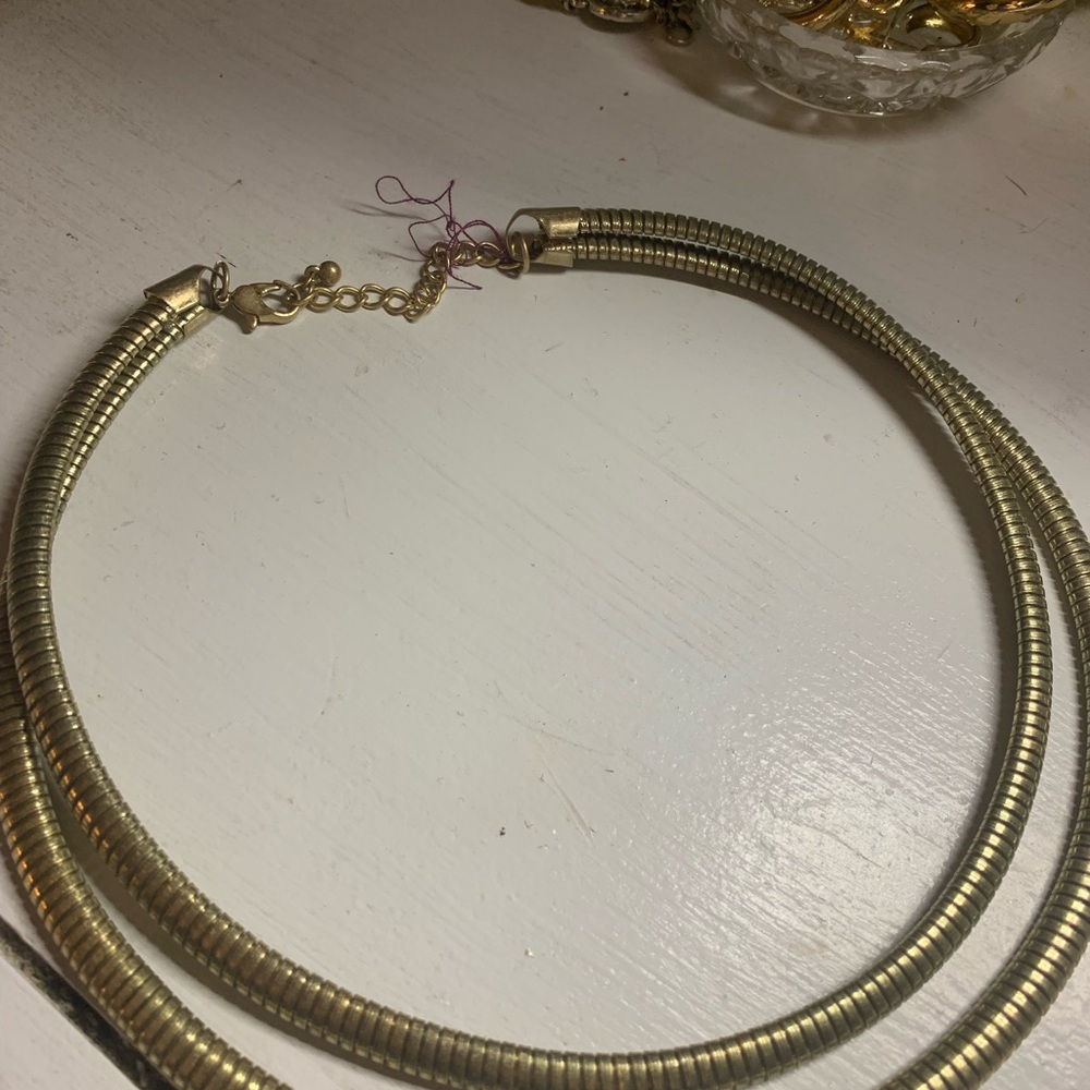Elegant Gold-Toned Women's Necklace